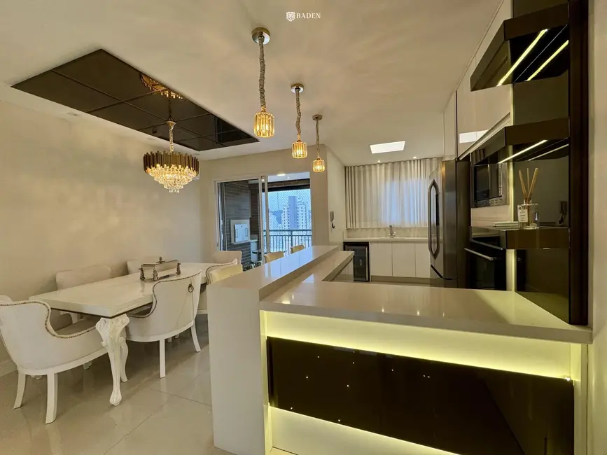 Apartamento com 3 quartos à venda, 118m2 em Centro, Balneario Camboriu - SC - imagem 9 Foto 9 de Apartamento com 3 quartos à venda, 118m2 em Centro, Balneario Camboriu - SC