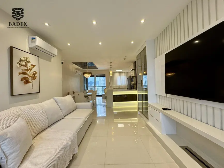 Apartamento com 3 quartos à venda, 118m2 em Centro, Balneario Camboriu - SC - imagem 3 Foto 3 de Apartamento com 3 quartos à venda, 118m2 em Centro, Balneario Camboriu - SC