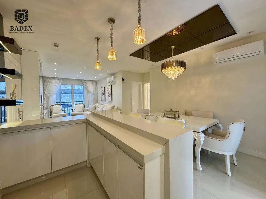 Apartamento com 3 quartos à venda, 118m2 em Centro, Balneario Camboriu - SC - imagem 7 Foto 7 de Apartamento com 3 quartos à venda, 118m2 em Centro, Balneario Camboriu - SC