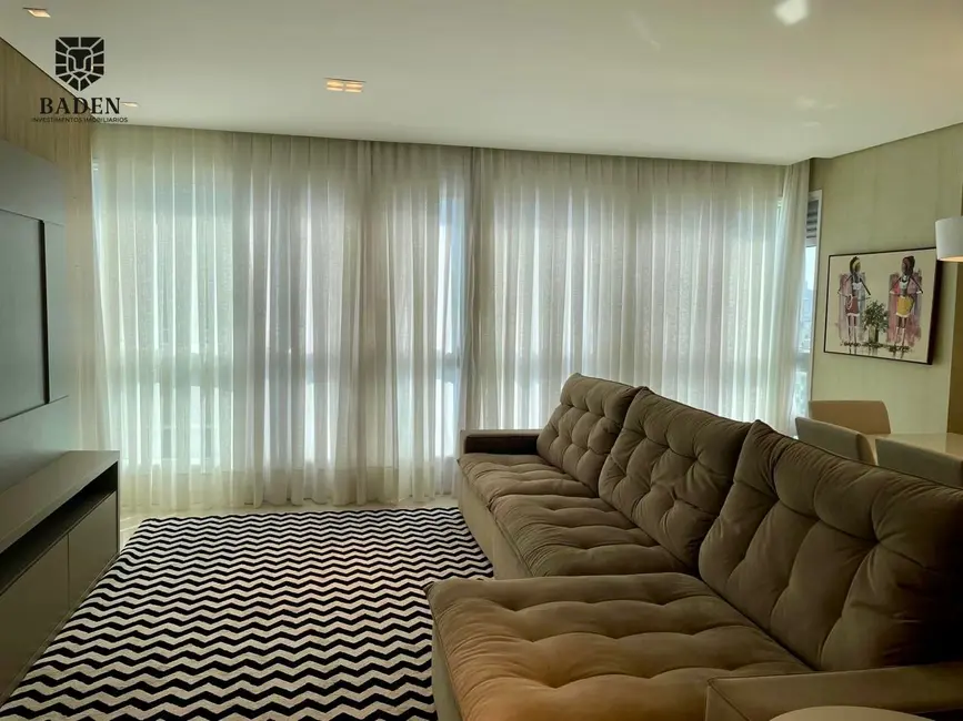 Foto 2 de Apartamento com 4 quartos para alugar, 148m2 em Centro, Balneario Camboriu - SC