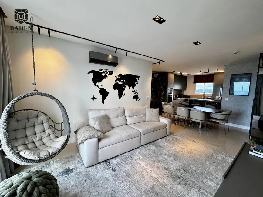 Apartamento com 3 quartos à venda, 128m2 em Centro, Balneario Camboriu - SC - imagem 4 Foto 4 de Apartamento com 3 quartos à venda, 128m2 em Centro, Balneario Camboriu - SC