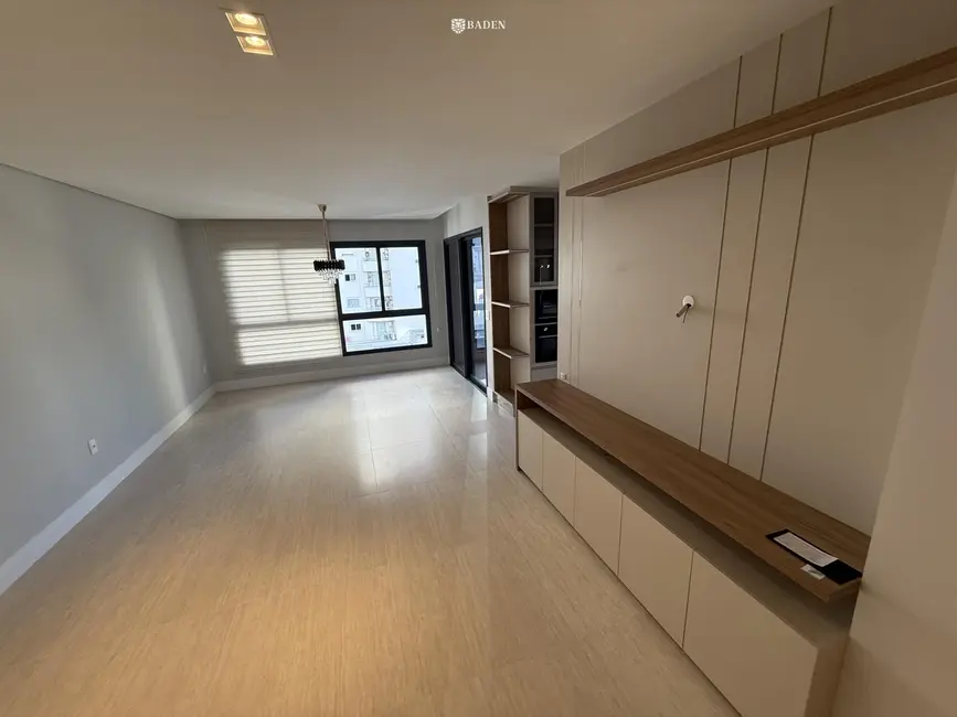 Apartamento com 3 quartos à venda, 121m2 em Centro, Balneario Camboriu - SC - imagem 7 Foto 7 de Apartamento com 3 quartos à venda, 121m2 em Centro, Balneario Camboriu - SC