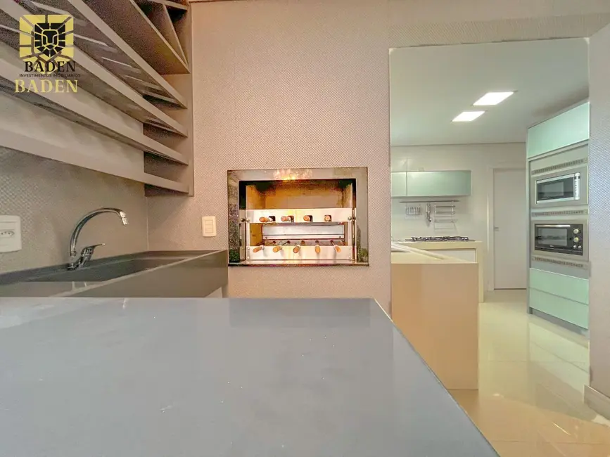 Foto 9 de Apartamento com 3 quartos à venda, 134m2 em Centro, Balneario Camboriu - SC