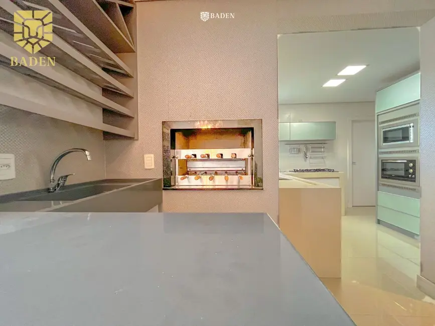 Foto 7 de Apartamento com 3 quartos à venda, 134m2 em Centro, Balneario Camboriu - SC