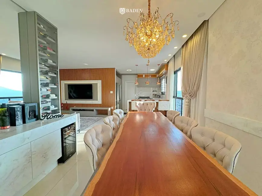 Foto 3 de Apartamento com 4 quartos à venda, 138m2 em Centro, Balneario Camboriu - SC