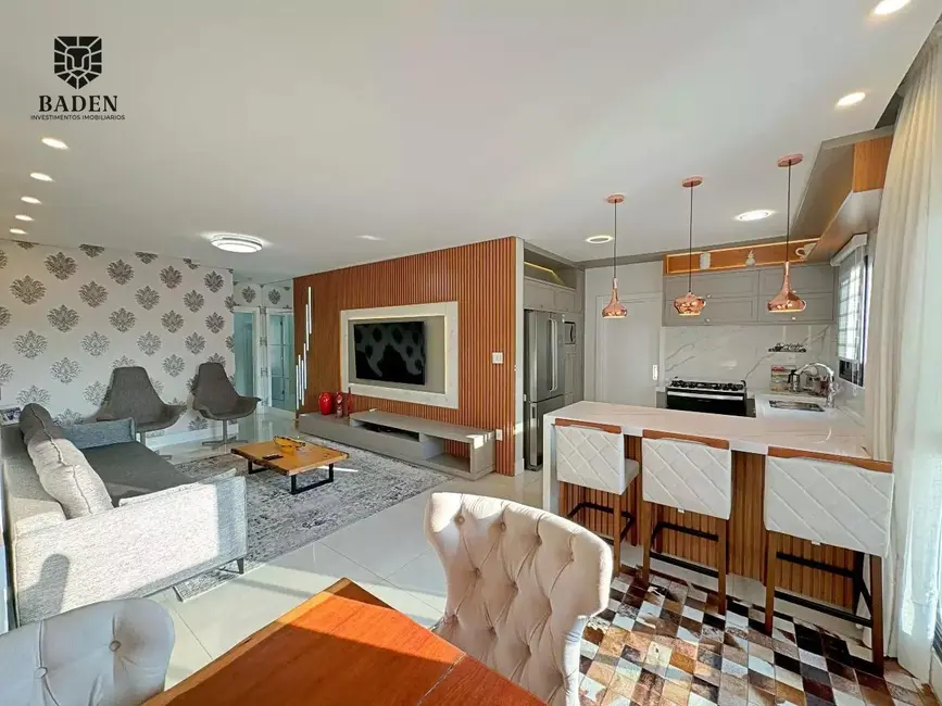 Apartamento com 4 quartos à venda, 138m2 em Centro, Balneario Camboriu - SC - imagem 4 Foto 4 de Apartamento com 4 quartos à venda, 138m2 em Centro, Balneario Camboriu - SC