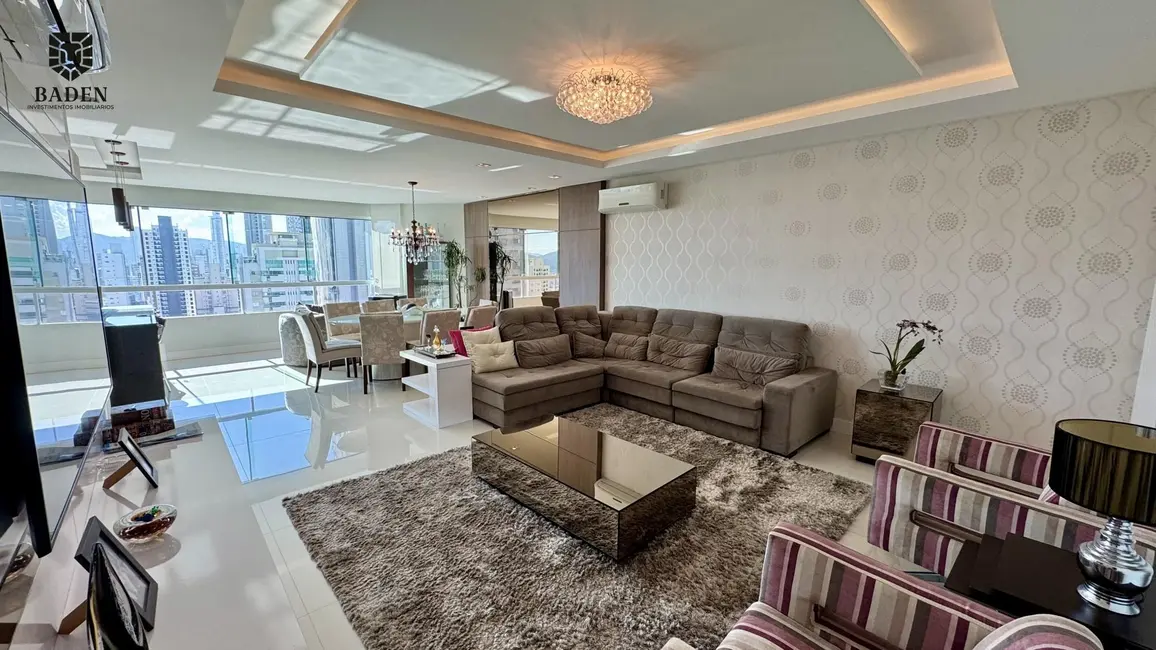 Apartamento com 3 quartos à venda, 130m2 em Centro, Balneario Camboriu - SC - imagem 2 Foto 2 de Apartamento com 3 quartos à venda, 130m2 em Centro, Balneario Camboriu - SC