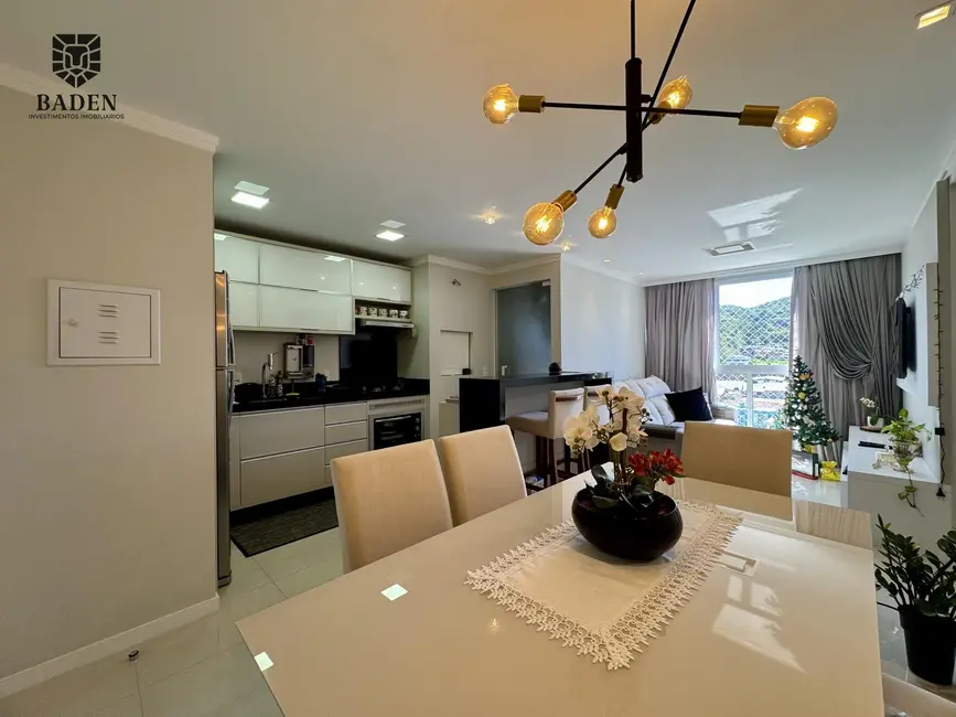 Foto 4 de Apartamento com 2 quartos à venda, 67m2 em Balneario Camboriu - SC