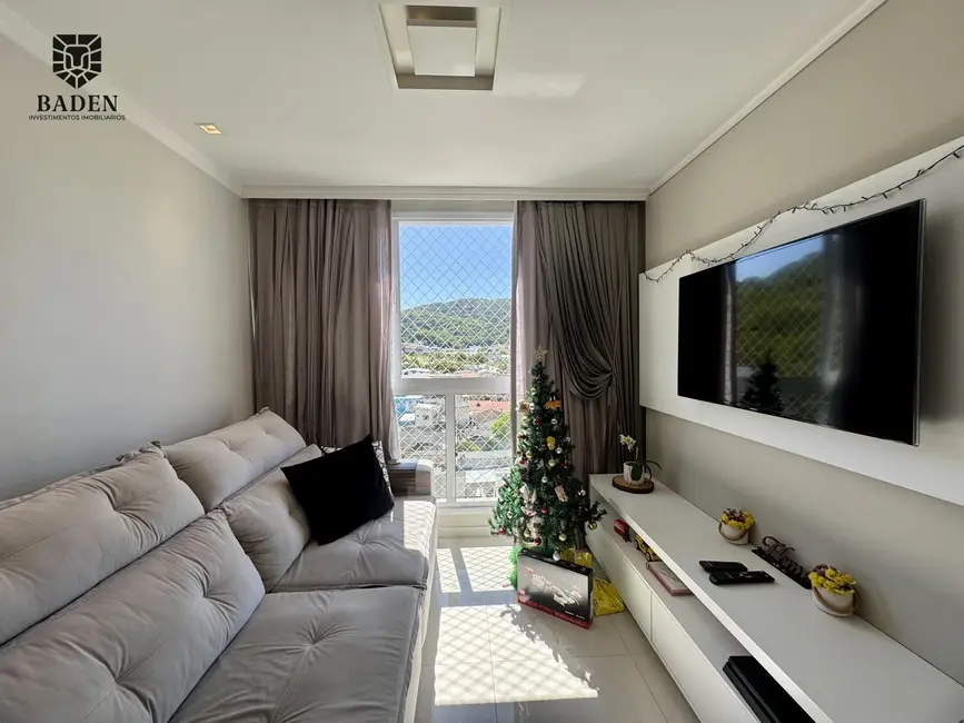 Foto 3 de Apartamento com 2 quartos à venda, 67m2 em Balneario Camboriu - SC