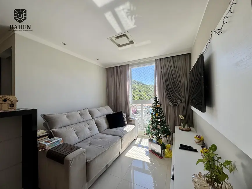 Foto 2 de Apartamento com 2 quartos à venda, 67m2 em Balneario Camboriu - SC