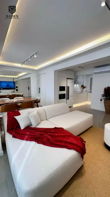 Apartamento com 3 quartos à venda, 106m2 em Centro, Balneario Camboriu - SC - imagem 2 Foto 2 de Apartamento com 3 quartos à venda, 106m2 em Centro, Balneario Camboriu - SC