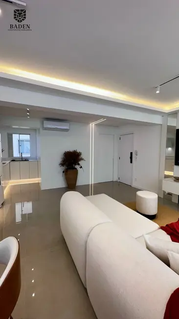 Apartamento com 3 quartos à venda, 106m2 em Centro, Balneario Camboriu - SC - imagem 5 Foto 5 de Apartamento com 3 quartos à venda, 106m2 em Centro, Balneario Camboriu - SC