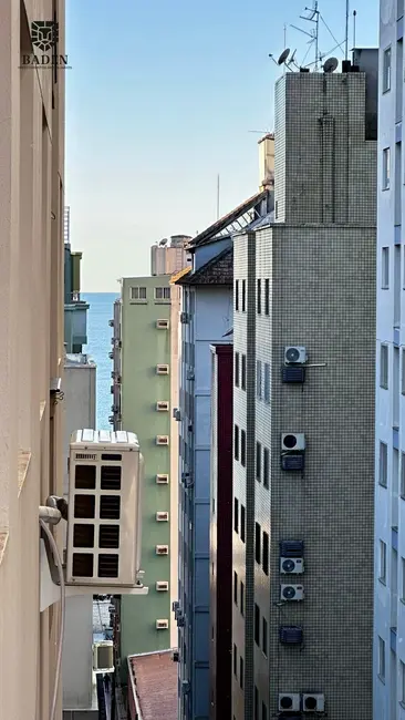 Apartamento com 3 quartos à venda, 106m2 em Centro, Balneario Camboriu - SC - imagem 6 Foto 6 de Apartamento com 3 quartos à venda, 106m2 em Centro, Balneario Camboriu - SC