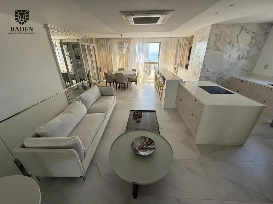 Apartamento com 5 quartos à venda, 222m2 em Centro, Balneario Camboriu - SC - imagem 4 Foto 4 de Apartamento com 5 quartos à venda, 222m2 em Centro, Balneario Camboriu - SC