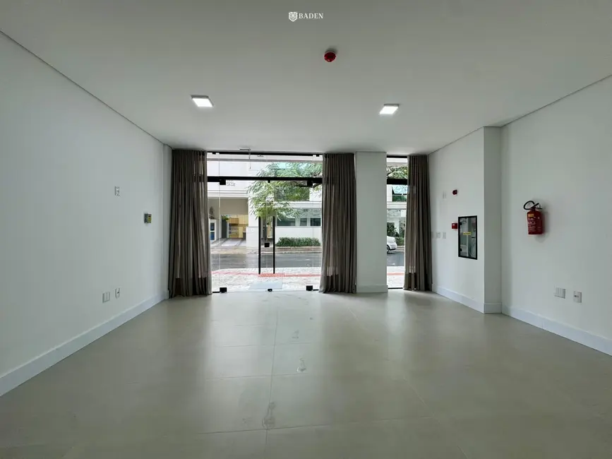Foto 4 de Sala Comercial com 1 quarto para alugar, 146m2 em Centro, Balneario Camboriu - SC