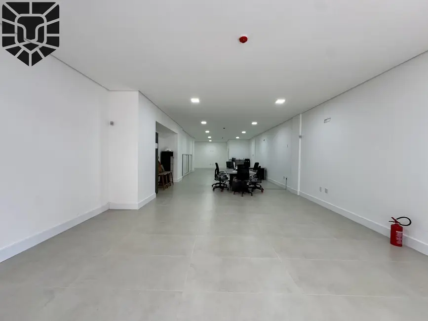 Foto 2 de Sala Comercial com 1 quarto para alugar, 146m2 em Centro, Balneario Camboriu - SC