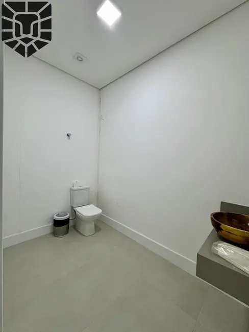 Foto 9 de Sala Comercial com 1 quarto para alugar, 146m2 em Centro, Balneario Camboriu - SC