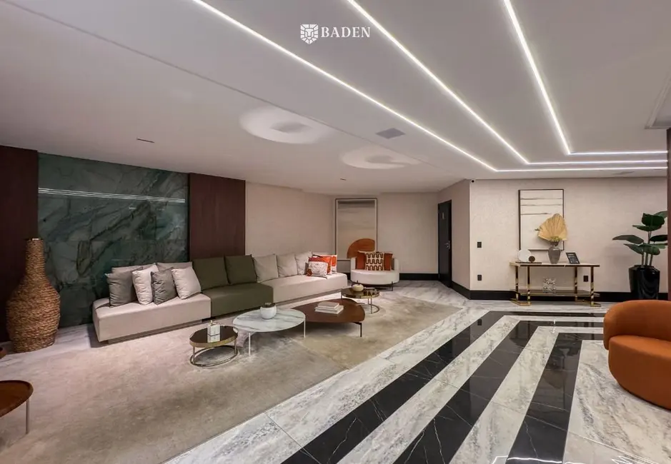 Foto 3 de Apartamento com 4 quartos à venda, 190m2 em Pioneiros, Balneario Camboriu - SC