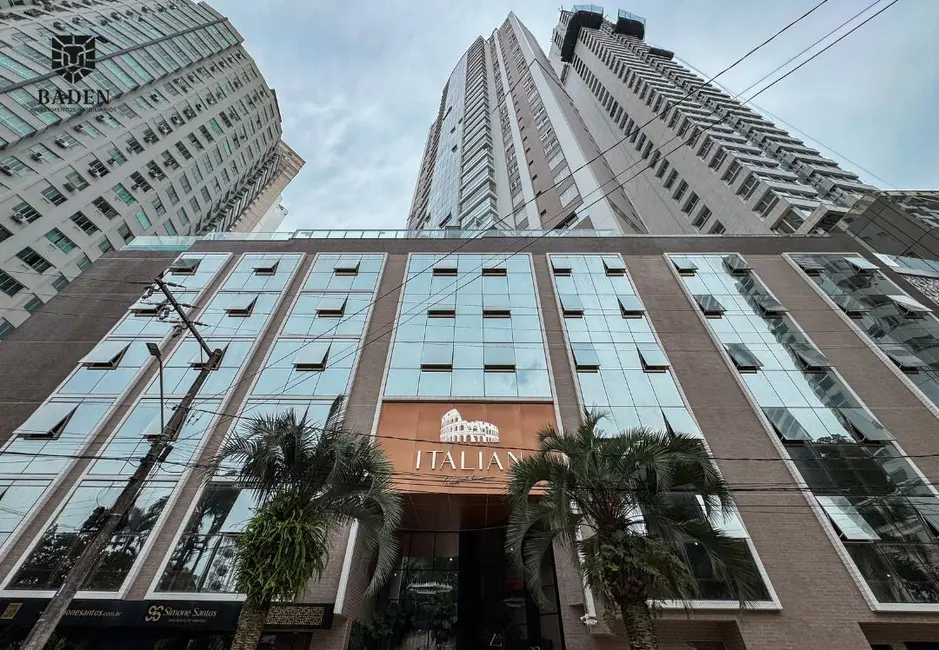 Apartamento com 4 quartos à venda, 190m2 em Pioneiros, Balneario Camboriu - SC - imagem 1 Foto 1 de Apartamento com 4 quartos à venda, 190m2 em Pioneiros, Balneario Camboriu - SC