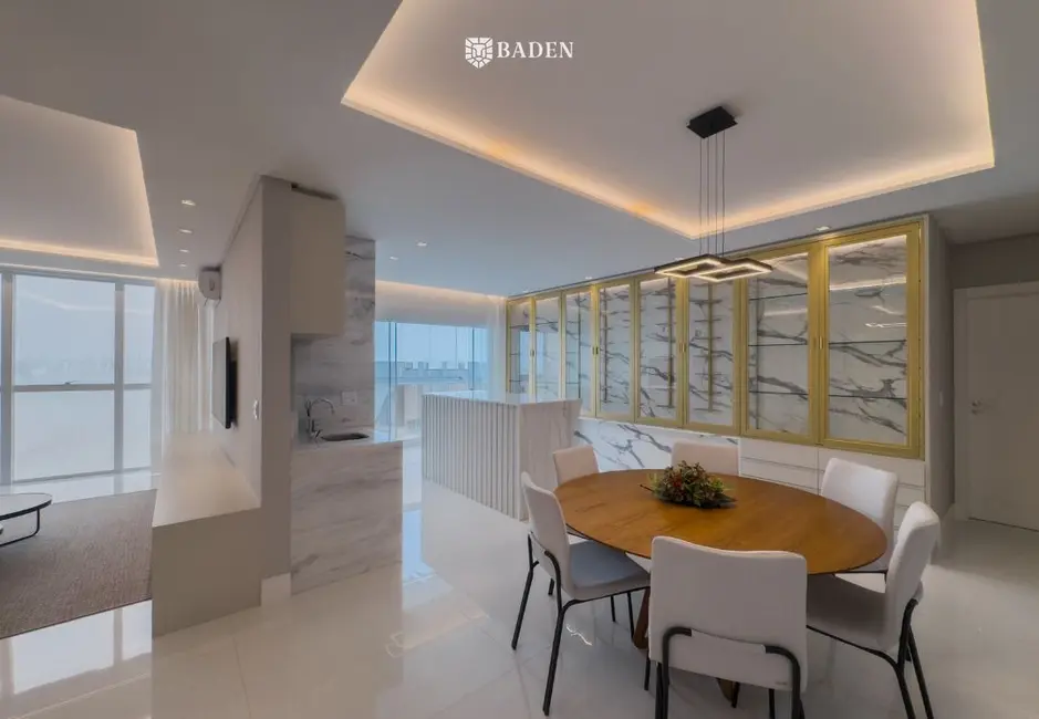 Foto 5 de Apartamento com 4 quartos à venda, 190m2 em Pioneiros, Balneario Camboriu - SC