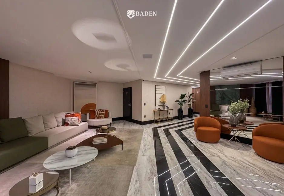 Foto 4 de Apartamento com 4 quartos à venda, 190m2 em Pioneiros, Balneario Camboriu - SC