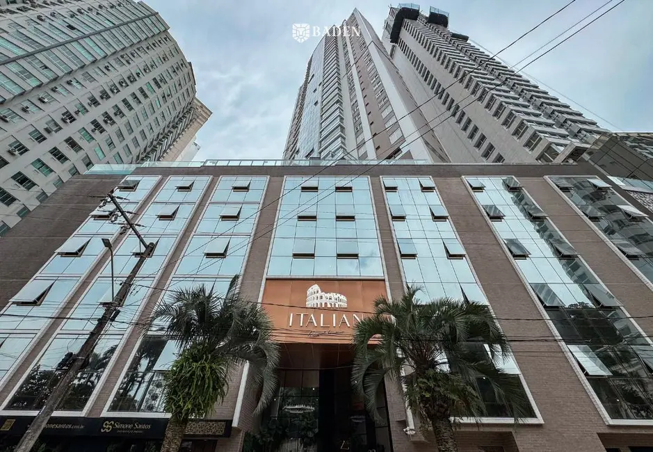 Foto 1 de Apartamento com 4 quartos à venda, 190m2 em Pioneiros, Balneario Camboriu - SC