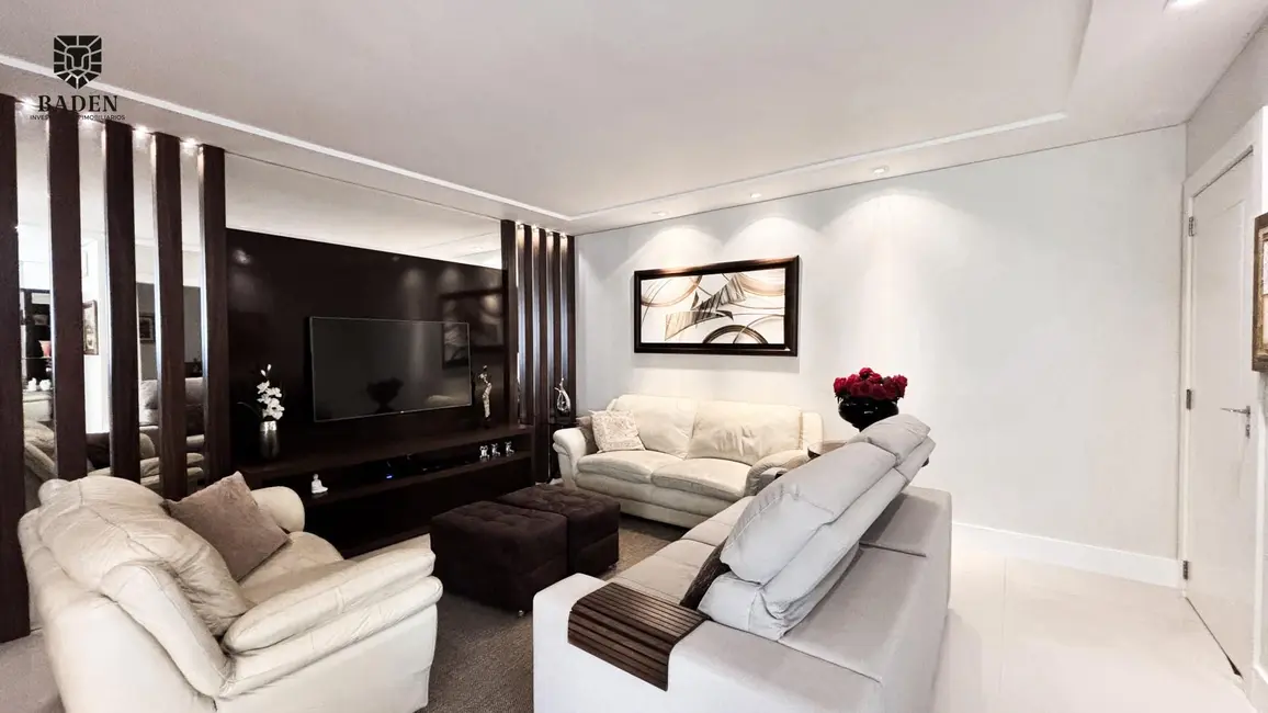 Apartamento com 4 quartos à venda, 156m2 em Centro, Balneario Camboriu - SC - imagem 6 Foto 6 de Apartamento com 4 quartos à venda, 156m2 em Centro, Balneario Camboriu - SC