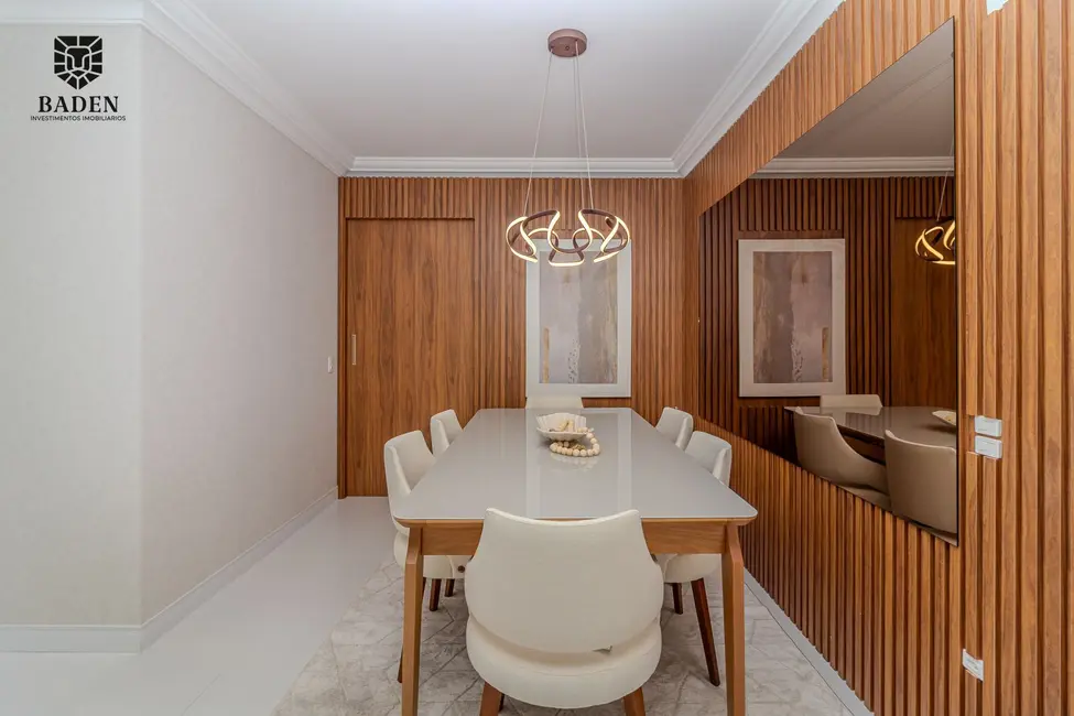 Apartamento com 3 quartos à venda, 110m2 em Centro, Balneario Camboriu - SC - imagem 9 Foto 9 de Apartamento com 3 quartos à venda, 110m2 em Centro, Balneario Camboriu - SC