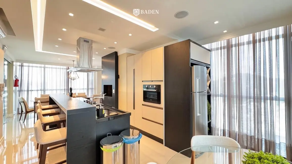 Foto 4 de Apartamento com 4 quartos à venda, 157m2 em Centro, Balneario Camboriu - SC