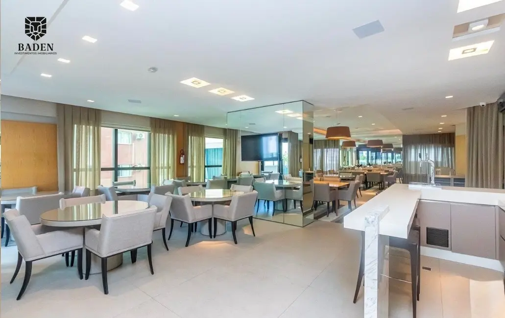 Apartamento com 4 quartos à venda, 285m2 em Centro, Balneario Camboriu - SC - imagem 9 Foto 9 de Apartamento com 4 quartos à venda, 285m2 em Centro, Balneario Camboriu - SC