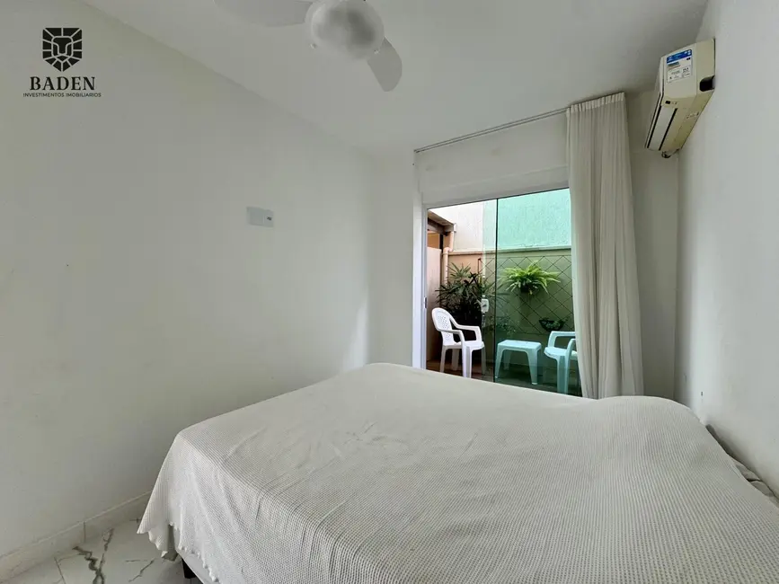 Apartamento com 2 quartos à venda, 105m2 em Centro, Balneario Camboriu - SC - imagem 9 Foto 9 de Apartamento com 2 quartos à venda, 105m2 em Centro, Balneario Camboriu - SC