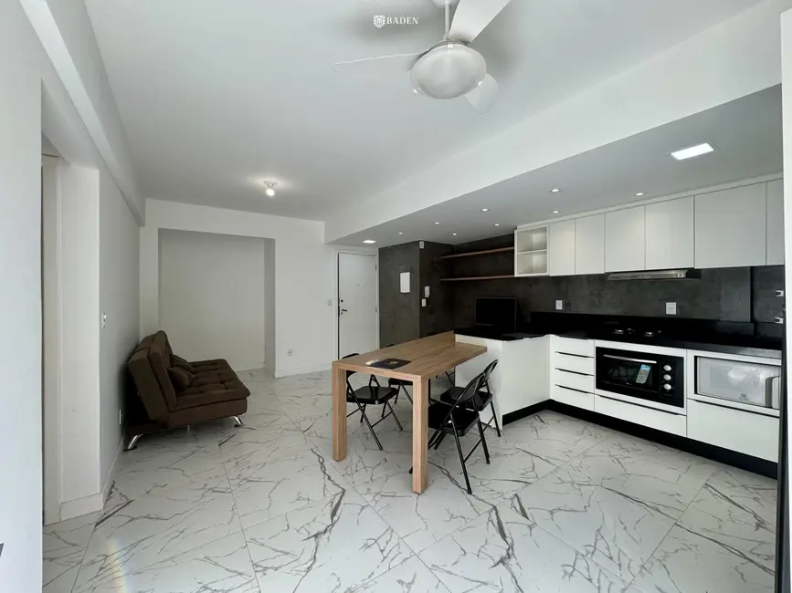 Foto 3 de Apartamento com 2 quartos à venda, 105m2 em Centro, Balneario Camboriu - SC