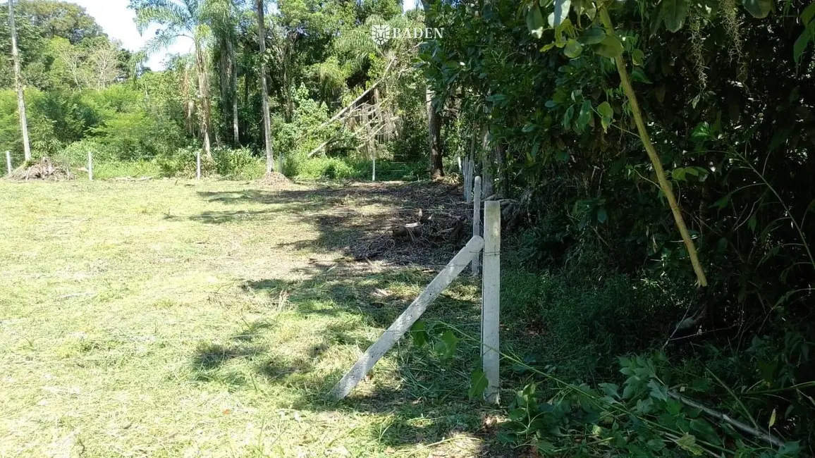 Foto 6 de Terreno / Lote à venda, 650m2 em Bombinhas - SC