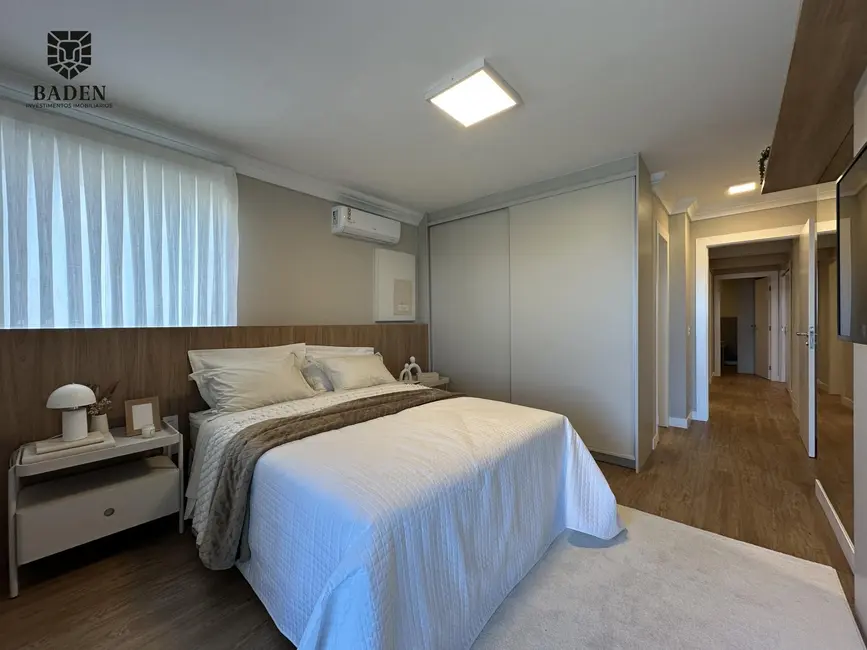 Apartamento com 3 quartos à venda, 115m2 em Balneario Camboriu - SC - imagem 8 Foto 8 de Apartamento com 3 quartos à venda, 115m2 em Balneario Camboriu - SC