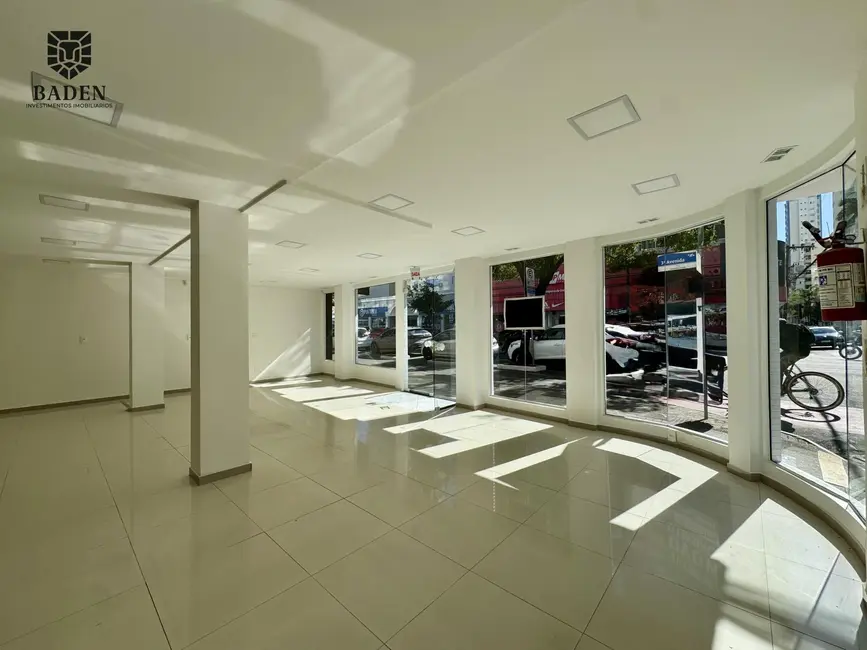 Sala Comercial com 1 quarto para alugar, 123m2 em Centro, Balneario Camboriu - SC - imagem 5 Foto 5 de Sala Comercial com 1 quarto para alugar, 123m2 em Centro, Balneario Camboriu - SC