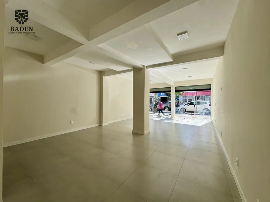 Sala Comercial com 1 quarto para alugar, 79m2 em Centro, Balneario Camboriu - SC - imagem 6 Foto 6 de Sala Comercial com 1 quarto para alugar, 79m2 em Centro, Balneario Camboriu - SC