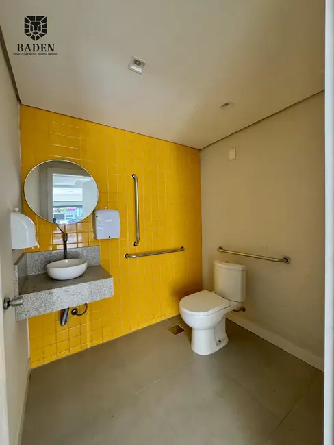 Sala Comercial com 1 quarto para alugar, 79m2 em Centro, Balneario Camboriu - SC - imagem 9 Foto 9 de Sala Comercial com 1 quarto para alugar, 79m2 em Centro, Balneario Camboriu - SC