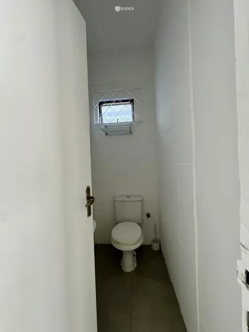 Foto 8 de Sala Comercial com 1 quarto para alugar, 60m2 em Centro, Balneario Camboriu - SC