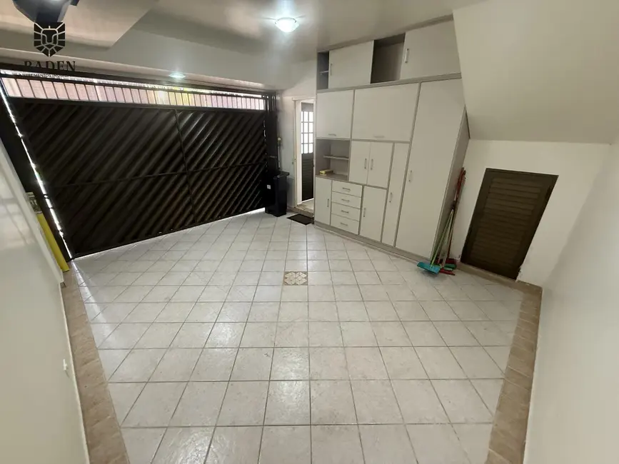 Apartamento com 3 quartos para alugar, 200m2 em Centro, Balneario Camboriu - SC - imagem 8 Foto 8 de Apartamento com 3 quartos para alugar, 200m2 em Centro, Balneario Camboriu - SC