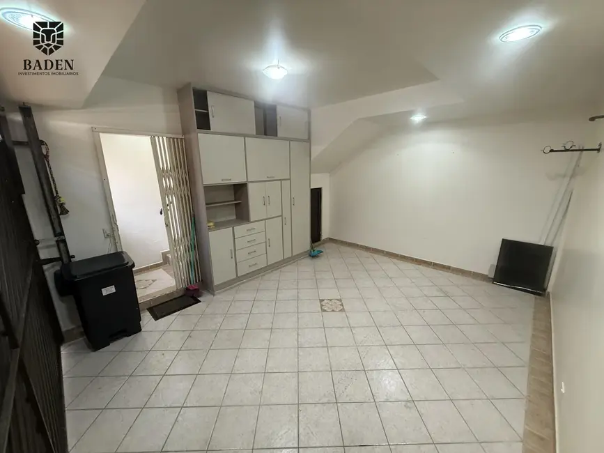 Apartamento com 3 quartos para alugar, 200m2 em Centro, Balneario Camboriu - SC - imagem 9 Foto 9 de Apartamento com 3 quartos para alugar, 200m2 em Centro, Balneario Camboriu - SC