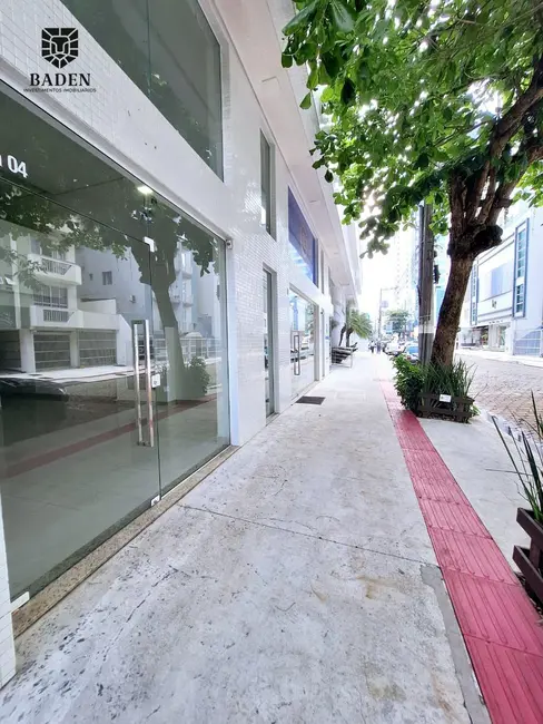 Sala Comercial com 1 quarto para alugar, 121m2 em Centro, Balneario Camboriu - SC - imagem 1 Foto 1 de Sala Comercial com 1 quarto para alugar, 121m2 em Centro, Balneario Camboriu - SC