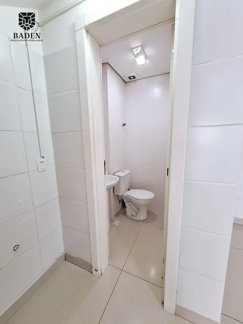 Sala Comercial com 1 quarto para alugar, 121m2 em Centro, Balneario Camboriu - SC - imagem 5 Foto 5 de Sala Comercial com 1 quarto para alugar, 121m2 em Centro, Balneario Camboriu - SC