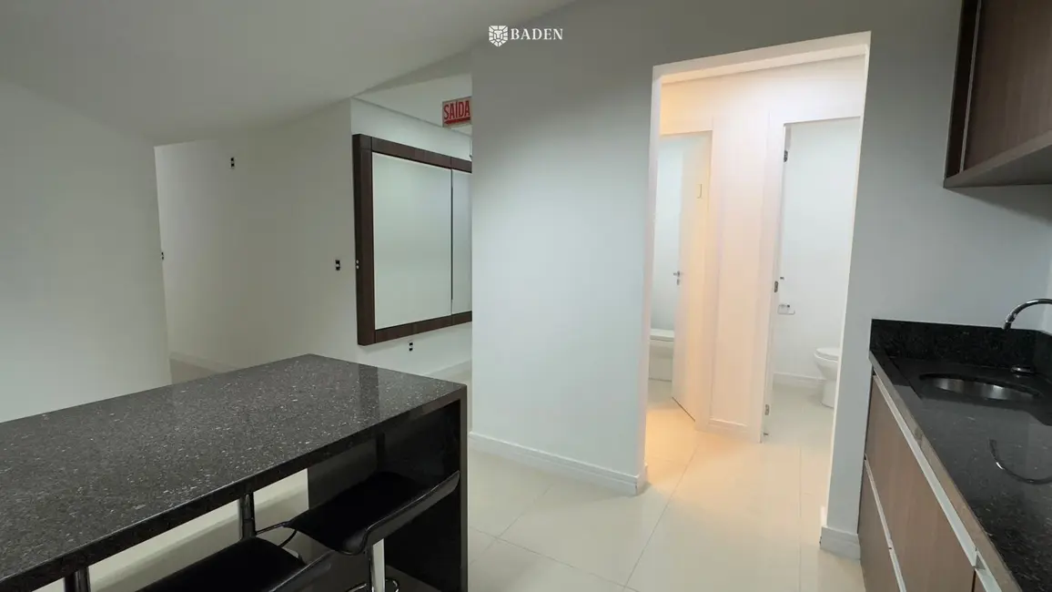 Foto 7 de Sala Comercial com 1 quarto para alugar, 106m2 em Pioneiros, Balneario Camboriu - SC