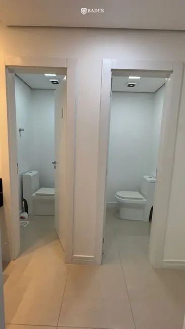 Foto 8 de Sala Comercial com 1 quarto para alugar, 106m2 em Pioneiros, Balneario Camboriu - SC
