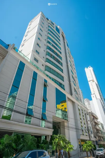 Foto 1 de Sala Comercial com 1 quarto para alugar, 106m2 em Pioneiros, Balneario Camboriu - SC