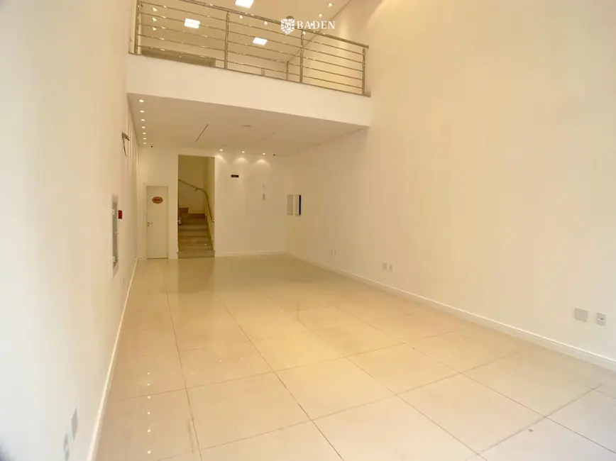 Foto 2 de Sala Comercial com 1 quarto à venda, 95m2 em Centro, Balneario Camboriu - SC