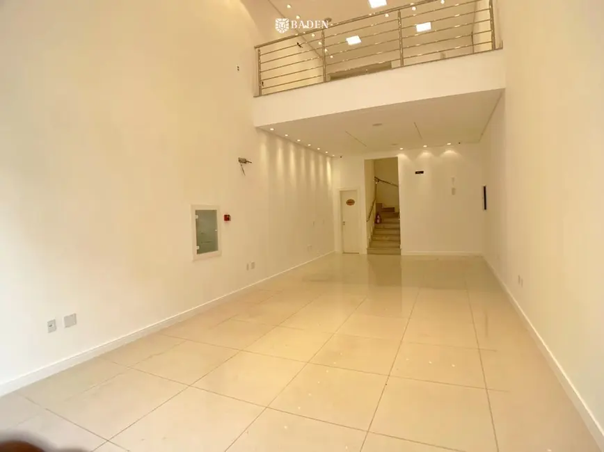 Foto 1 de Sala Comercial com 1 quarto à venda, 95m2 em Centro, Balneario Camboriu - SC