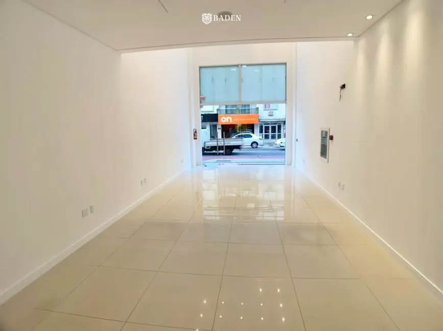 Foto 4 de Sala Comercial com 1 quarto à venda, 95m2 em Centro, Balneario Camboriu - SC