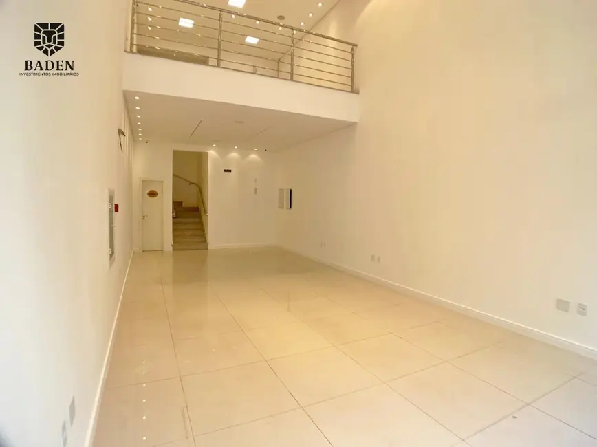 Foto 2 de Sala Comercial com 1 quarto à venda, 95m2 em Centro, Balneario Camboriu - SC
