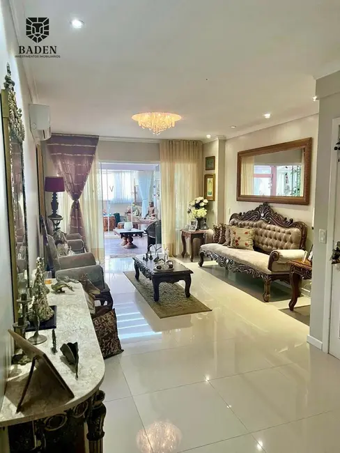 Apartamento com 3 quartos à venda, 300m2 em Centro, Balneario Camboriu - SC - imagem 3 Foto 3 de Apartamento com 3 quartos à venda, 300m2 em Centro, Balneario Camboriu - SC